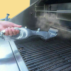 SteamScrub™ Grill Brush